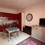 Apartamento Comodo E Centrale!