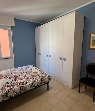 Comodo E Centrale! Apartamento