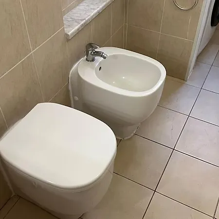 Comodo E Centrale! Apartamento
