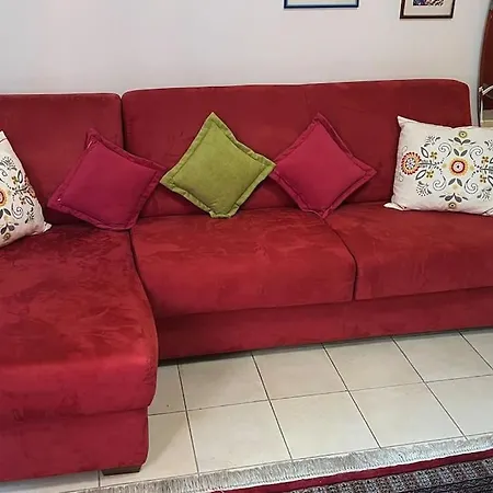 Comodo E Centrale! Apartamento